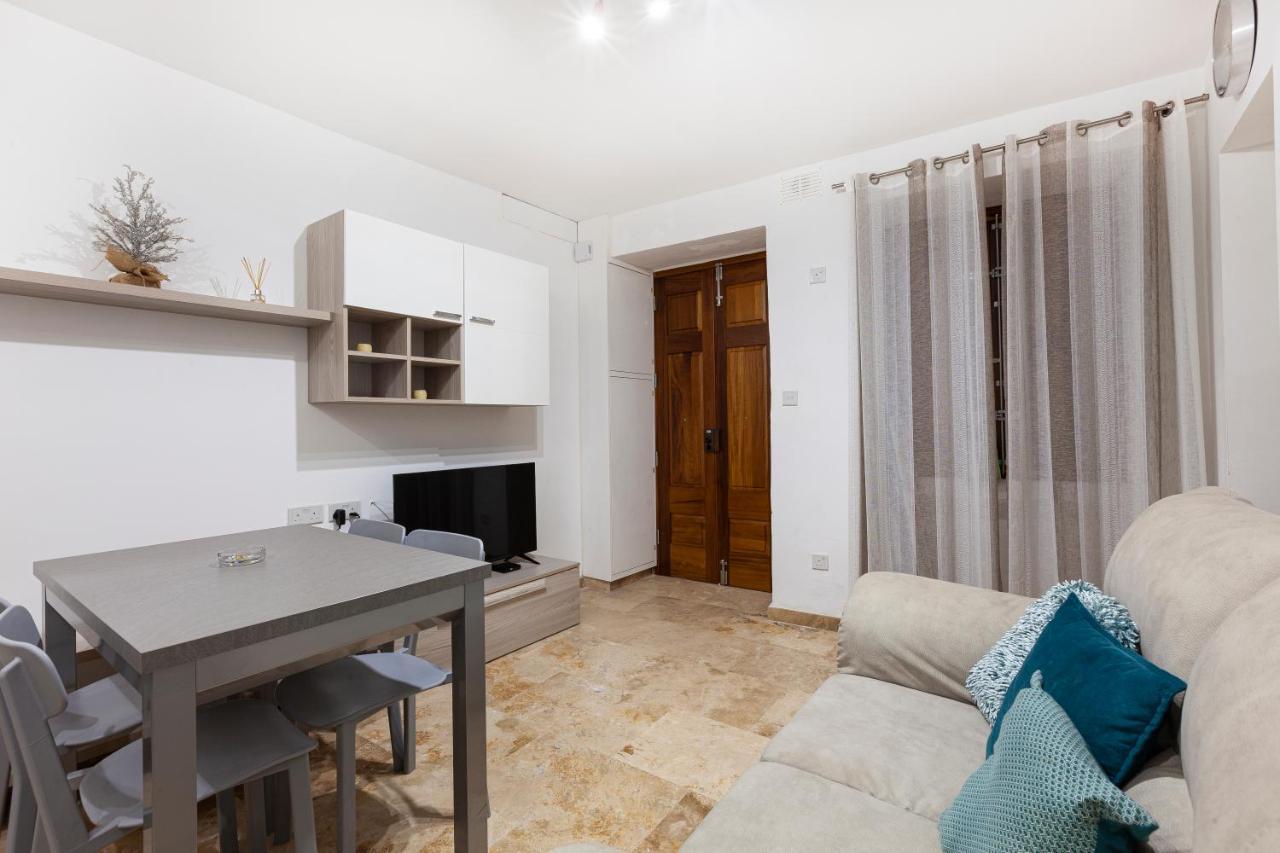 Designer Home With Comfy Sofa In Central Valletta By 360 Estates Екстер'єр фото