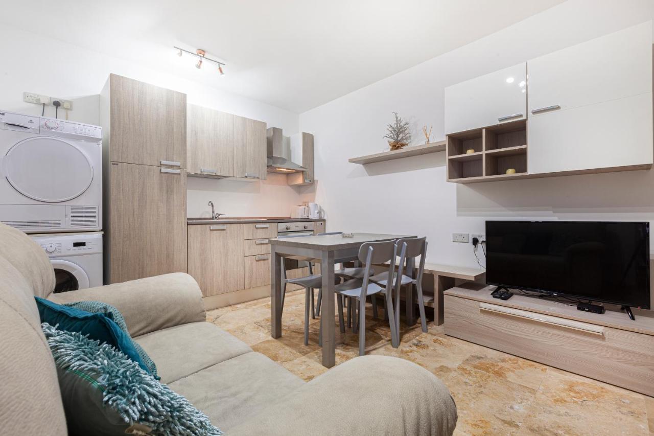 Designer Home With Comfy Sofa In Central Valletta By 360 Estates Екстер'єр фото